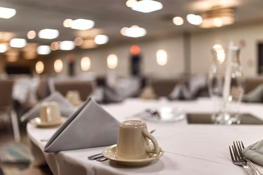 Doubletree By Hilton Neenah Facilidades foto